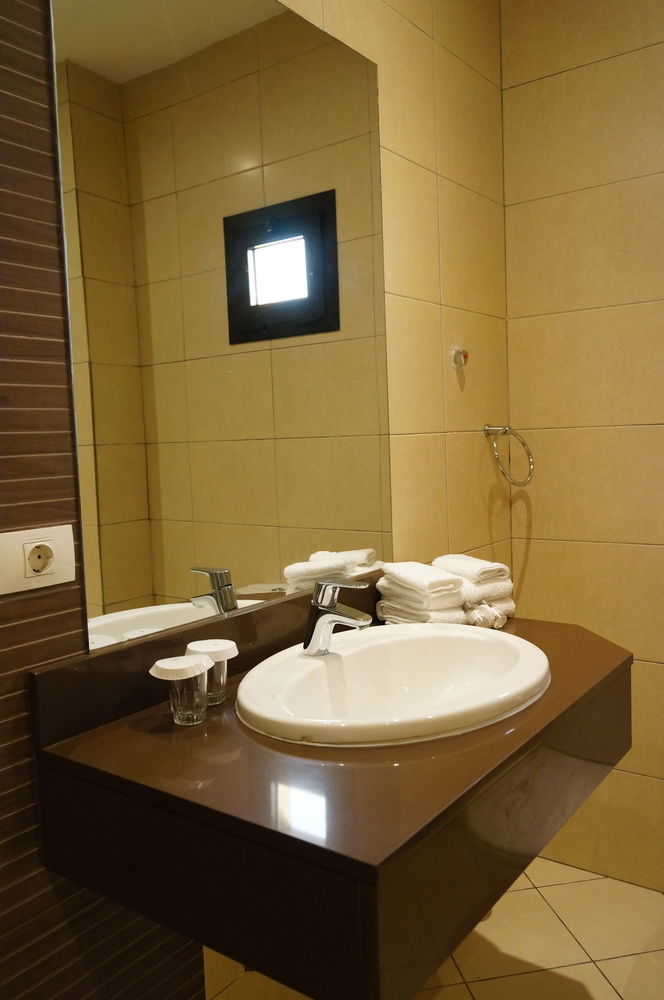 Hotel Royal Kinshasa Ngoại thất bức ảnh